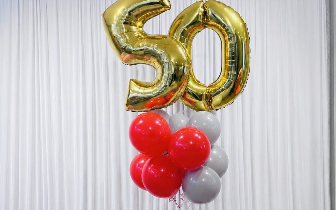 What’s the Difference Between Latex and Foil Balloons?